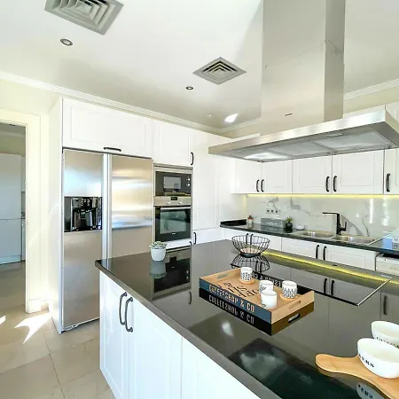 5 Bedrooms Villa Tranquilla. Refurbished New. High-End Vacations * Estepona