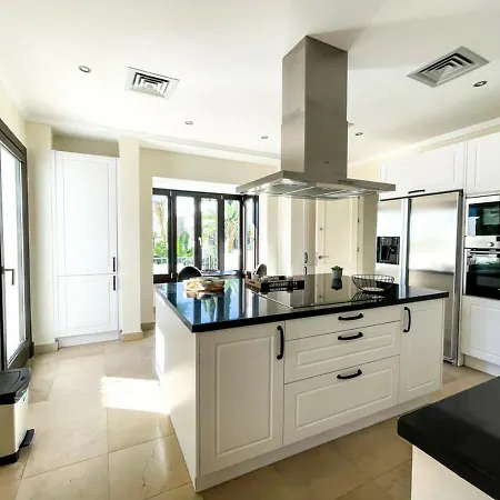 5 Bedrooms Villa Tranquilla. Refurbished New. High-End Vacations Villa Estepona