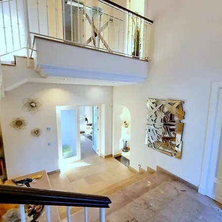 5 Bedrooms Villa Tranquilla. Refurbished New. High-End Vacations Villa Estepona