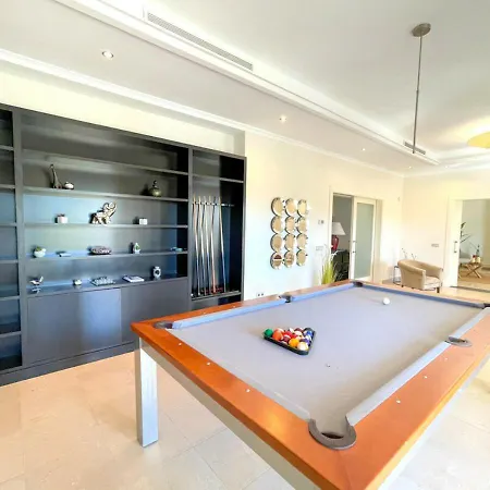 5 Bedrooms Villa Tranquilla. Refurbished New. High-End Vacations Estepona